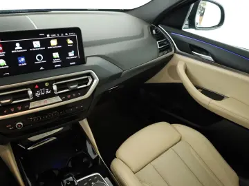 BMW X4 xDr30d MSp Panoramic Keyless ACC