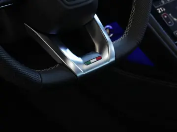 Lamborghini Urus S  PANO HEAD-UP SOFT B&O