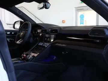 Lamborghini Urus S  PANO HEAD-UP SOFT B&O