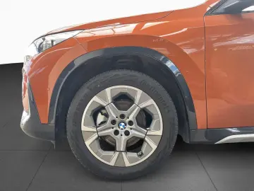 BMW X1 xDrive20d xLine AdLED AHK Kam H K elSi St Go