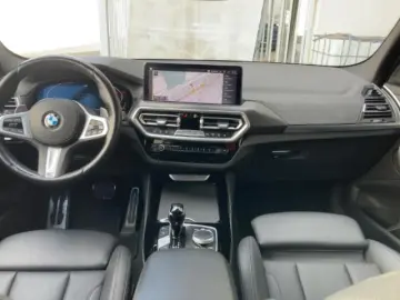 BMW X3 xDr 20i M-Sport HUD