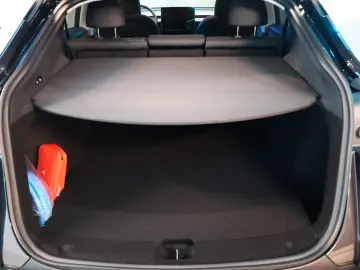 Tesla Model Y Premium Long Range Dual AWD