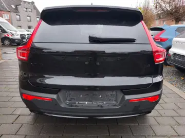 Volvo XC40 B3 Black Edition Plus Memory Sitze HarmanKa