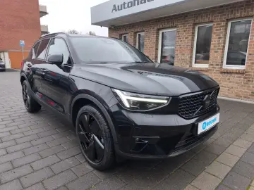 Volvo XC40 B3 Black Edition Plus Memory Sitze HarmanKa