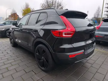 Volvo XC40 B3 Black Edition Plus Memory Sitze HarmanKa