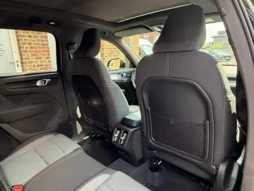 Volvo XC40 B3 Black Edition Plus Memory Sitze HarmanKa