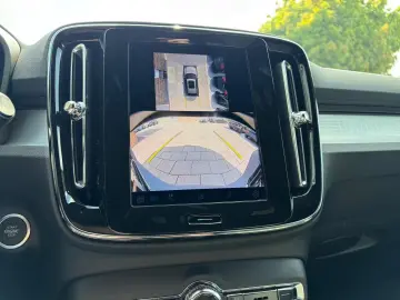 Volvo XC40 B3 Black Edition Plus Memory Sitze HarmanKa