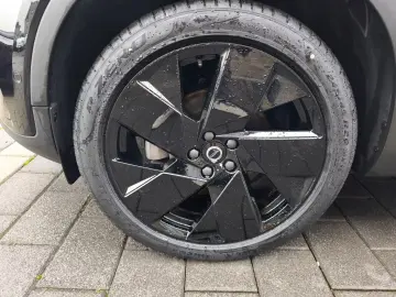 Volvo XC40 B3 Black Edition Plus Memory Sitze HarmanKa