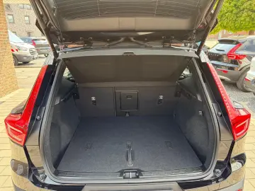 Volvo XC40 B3 Black Edition Plus Memory Sitze HarmanKa