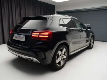 Mercedes Benz GLA 200 Pachet AMG