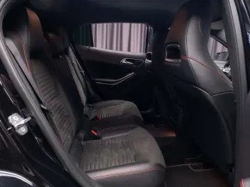 Mercedes Benz GLA 200 Pachet AMG
