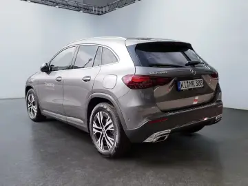 Mercedes-Benz GLA 200 PROGRESSIVE