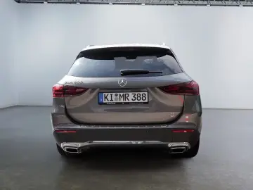 Mercedes-Benz GLA 200 PROGRESSIVE