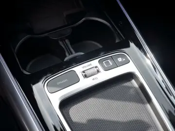 Mercedes-Benz GLA 200 PROGRESSIVE