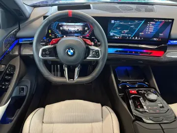 BMW M5 Touring xDr DAProf Ventilation 360 B&W