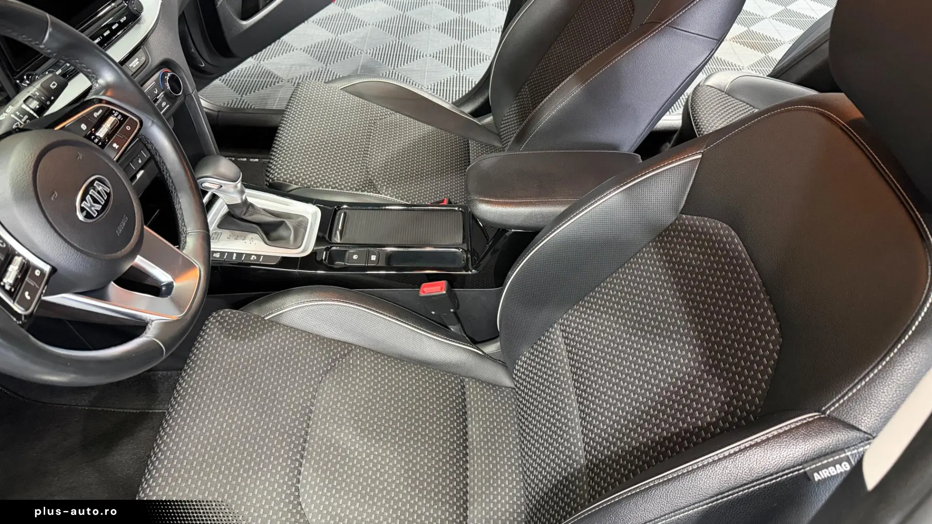 KIA Xceed 2020 — imagine 25