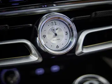BENTLEY Flying Spur Mulliner Hybrid