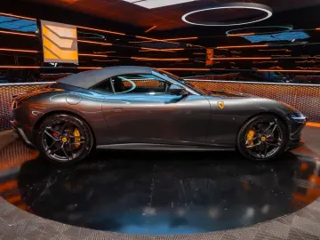 FERRARI Roma 3.9 T V8 Spider DCT