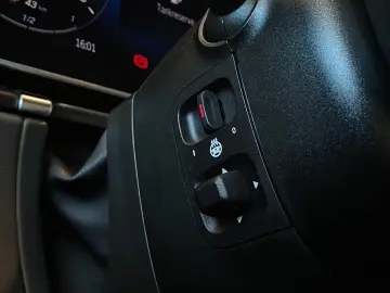 MERCEDES-BENZ S 580e lang AMG-Line ExklusivP Airm HU…