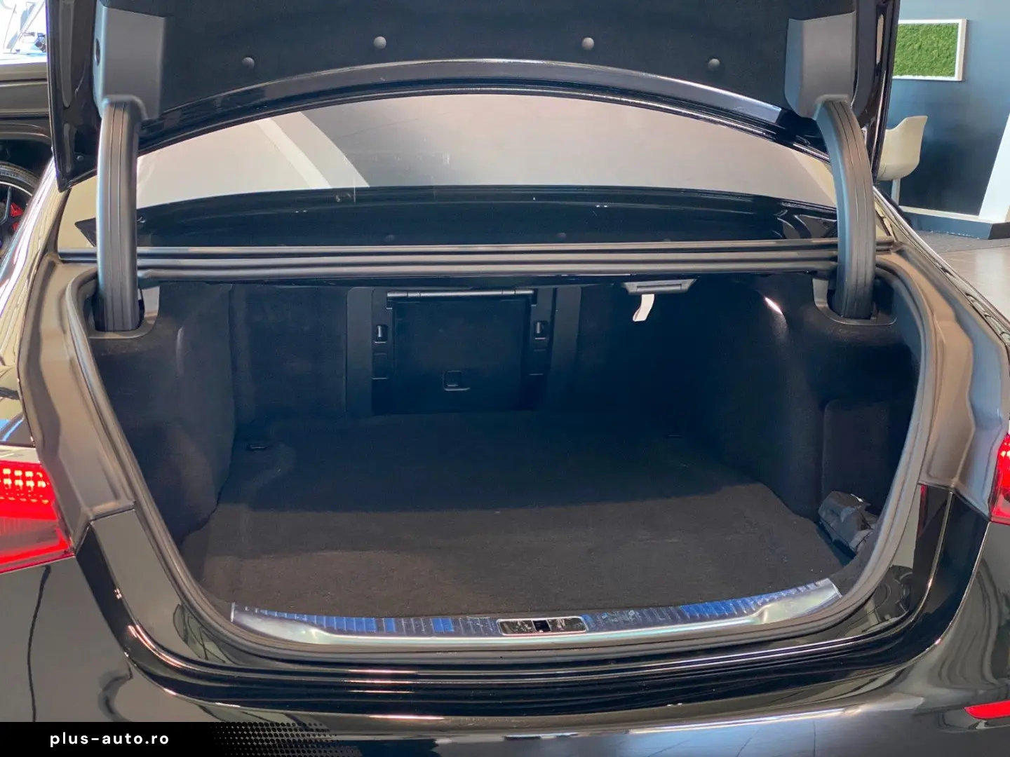 MERCEDES-BENZ S 580e lang AMG-Line ExklusivP Airm HU&hellip;