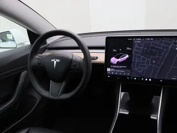 TESLA Model 3 Standard RWD Plus
