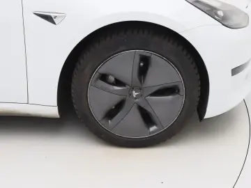 TESLA Model 3 Standard RWD Plus