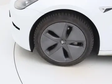 TESLA Model 3 Standard RWD Plus