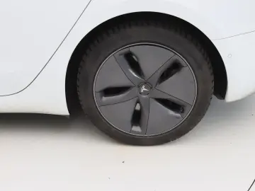 TESLA Model 3 Standard RWD Plus
