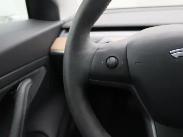 TESLA Model 3 Standard RWD Plus