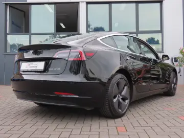 TESLA Model 3 Long Range Dual AWD 75 KWH