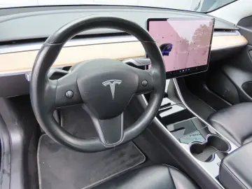 TESLA Model 3 Long Range Dual AWD 75 KWH