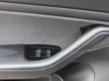 TESLA Model 3 Long Range Dual AWD 75 KWH