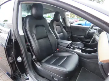 TESLA Model 3 Long Range Dual AWD 75 KWH