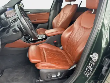 BMW X4 M40d Head-Up