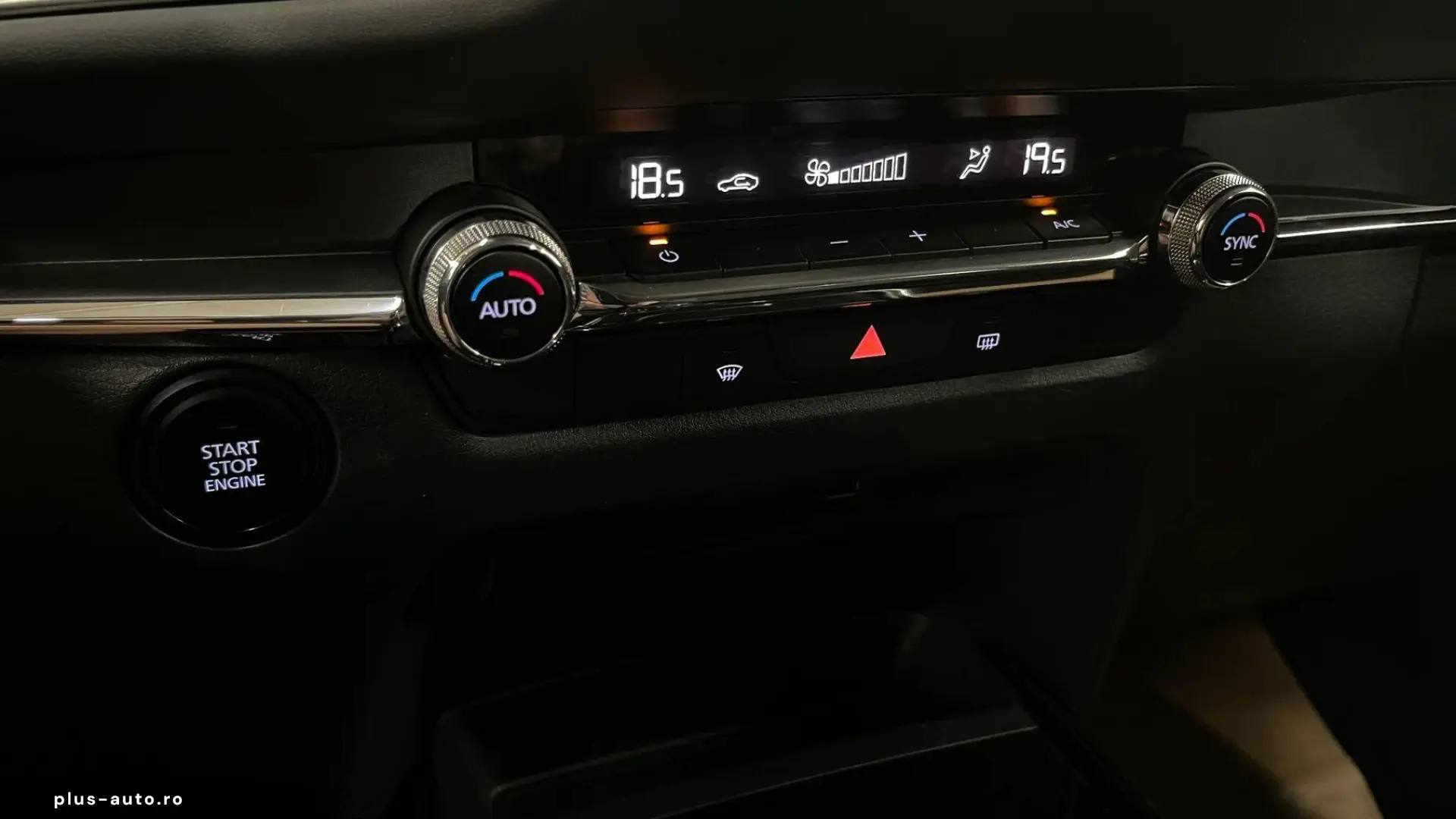 MAZDA CX-30 2021 — imagine 22