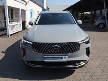 VOLVO XC90 T8 AWD Plug-in Hybrid 360