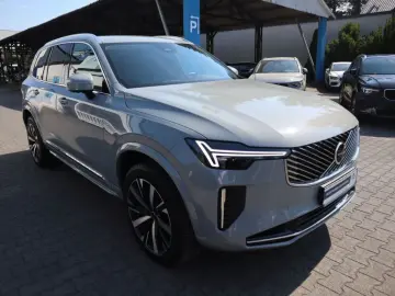 VOLVO XC90 T8 AWD Plug-in Hybrid 360