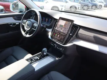 VOLVO XC90 T8 AWD Plug-in Hybrid 360