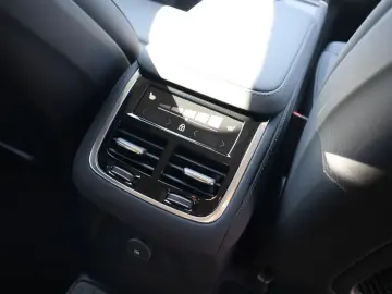 VOLVO XC90 T8 AWD Plug-in Hybrid 360