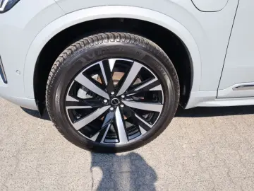 VOLVO XC90 T8 AWD Plug-in Hybrid 360