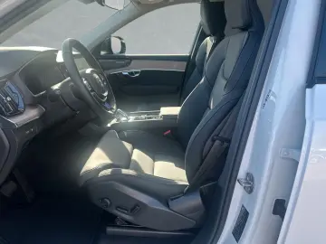 VOLVO XC90 T8 AWD Plus Dark 7-Seats