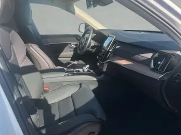VOLVO XC90 T8 AWD Plus Dark 7-Seats