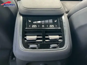 VOLVO XC90 UltraBright T8 PHEV Massage Ventil B&W 360