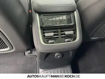 VOLVO XC90 T8 PHEV Ultra Dark AWD Massage Ventil AirSusp B&W