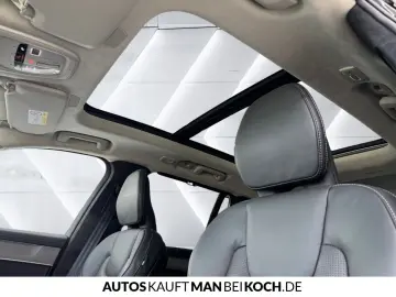 VOLVO XC90 T8 PHEV Ultra Dark AWD Massage Ventil AirSusp B&W