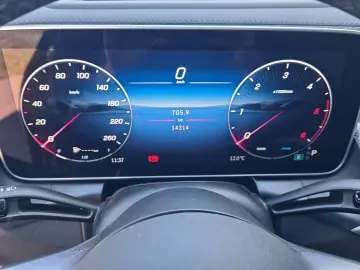 MERCEDES-BENZ GLC 450d 4Matic AMG AHK Pano Technic Distronic