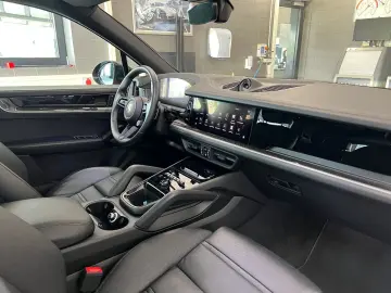 PORSCHE Cayenne S   Offroad-Paket   Massage   BOSE   Ventil