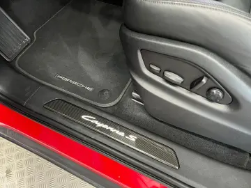 PORSCHE Cayenne S   Offroad-Paket   Massage   BOSE   Ventil