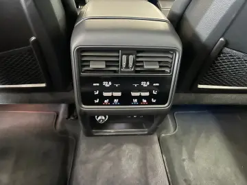 PORSCHE Cayenne S   Offroad-Paket   Massage   BOSE   Ventil