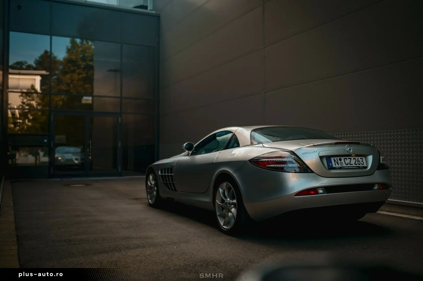 MERCEDES-BENZ SLR McLaren Coupé DT.AUSLIEF WENIG KM KERAMIK